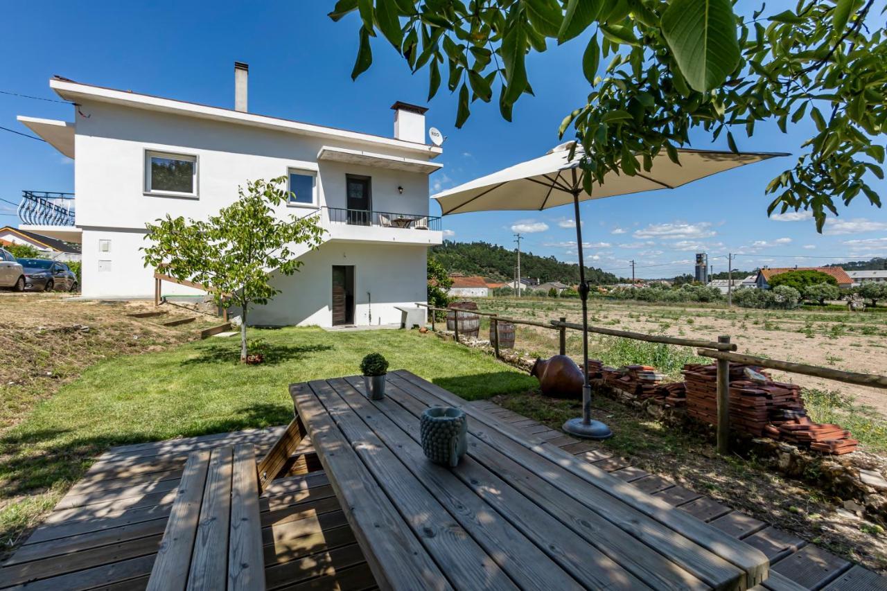 Charming Country House Ourém Exterior photo