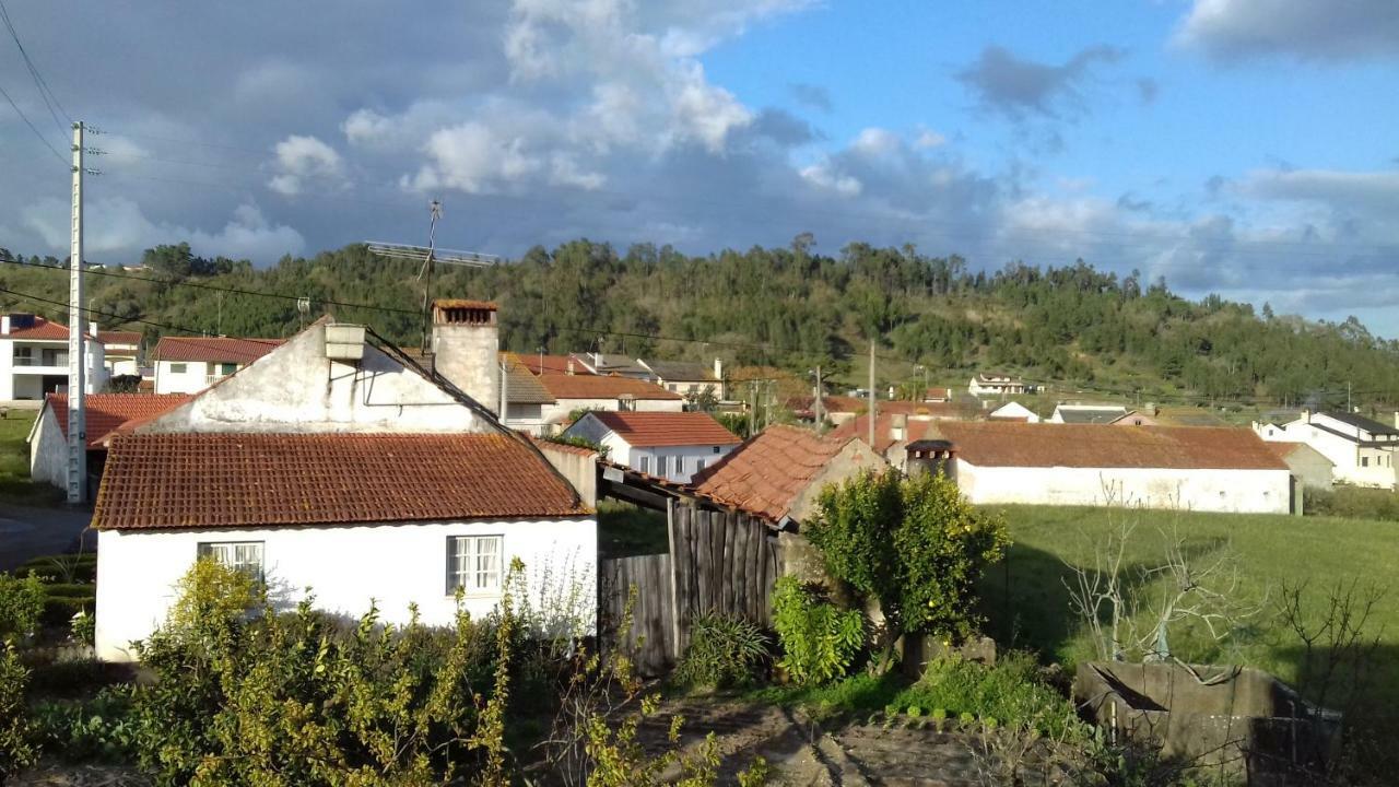 Charming Country House Ourém Exterior photo